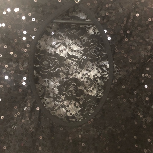 COPY - Long Sleeve sequin crop top - Picture 5 of 5